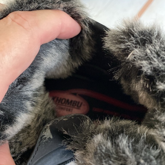 Khombu Comfort Black Faux Fur-Lined Aura Waterproof Rubber Soled Wedge Boots - Picture 6 of 10